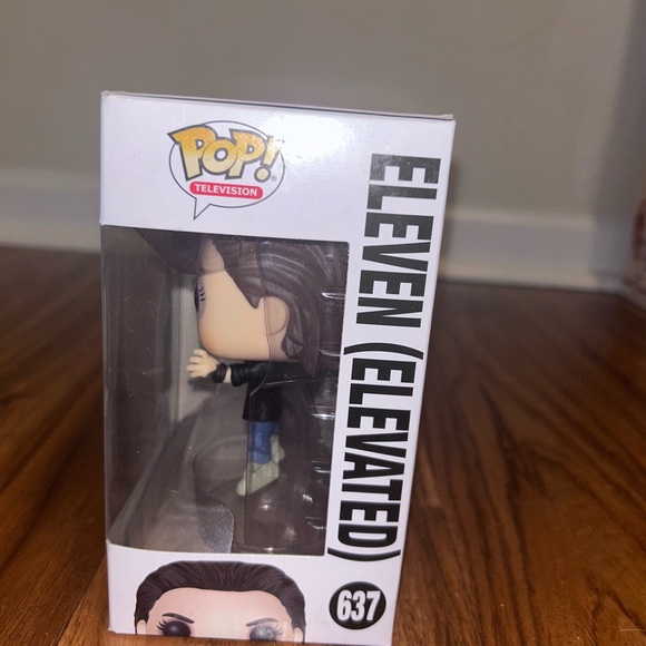 Stranger Things Eleven Elevated funko pop - Picture 2 of 3